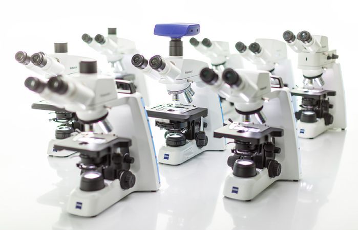 Familia de configuraciones ZEISS Primostar 3 Fixed-Köhler Full-Köhler con cámara